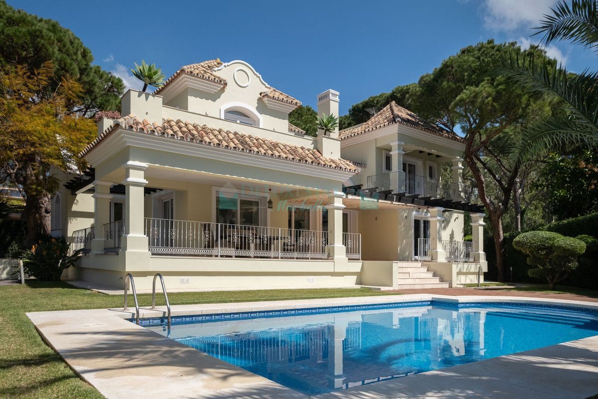 Villa en alquiler en Elviria, Marbella Este