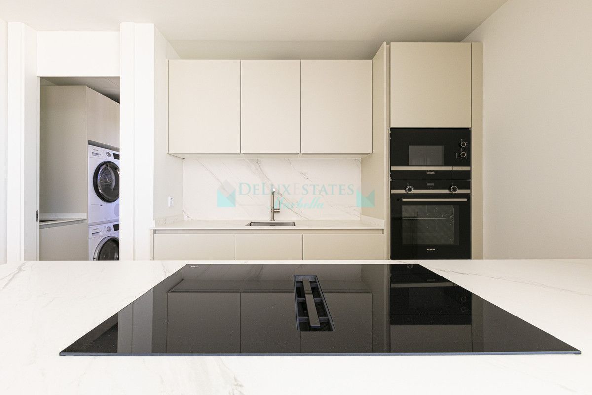 Apartment for sale in Benahavis