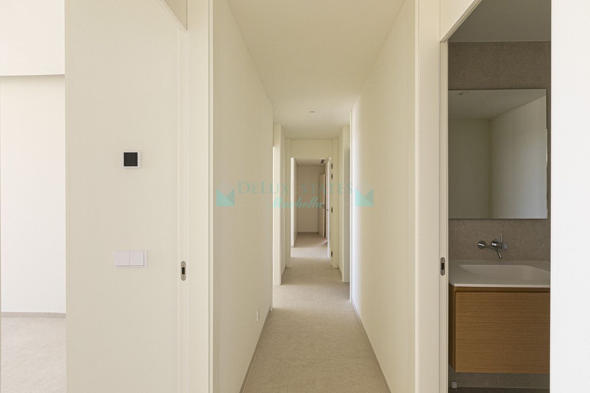 Apartment for sale in Benahavis