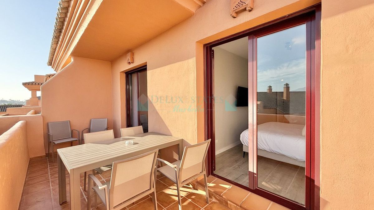 Apartment for sale in Benahavis