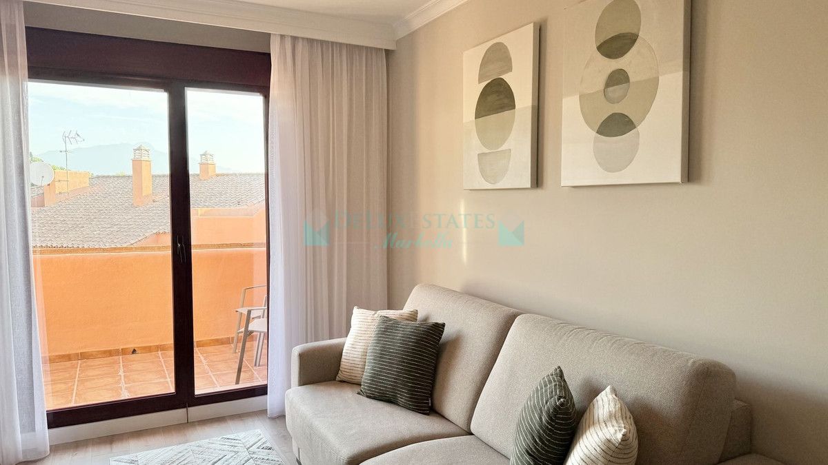 Apartment for sale in Benahavis