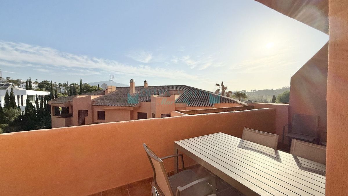 Apartment for sale in Benahavis