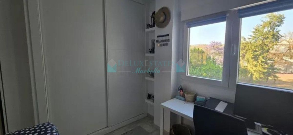 Apartamento en venta en El Rosario, Marbella Este