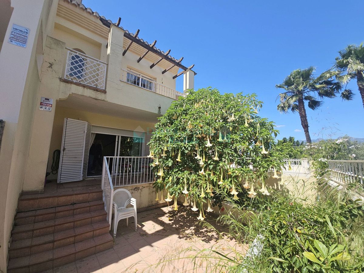 Town House for sale in El Rosario, Marbella East