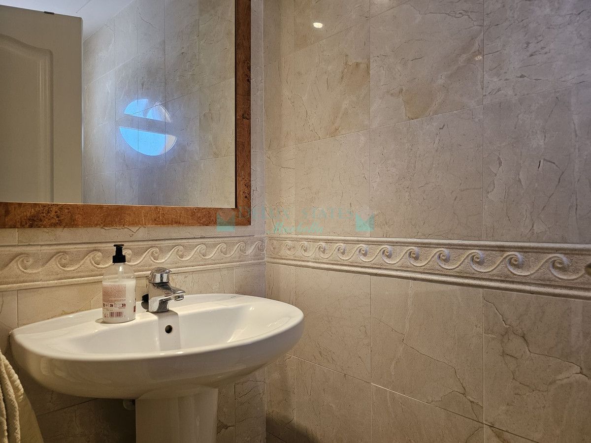Town House for sale in El Rosario, Marbella East