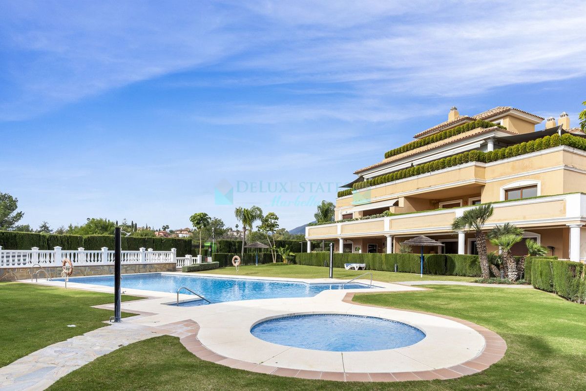 Ground Floor Apartment for sale in Marbella Golden Mile