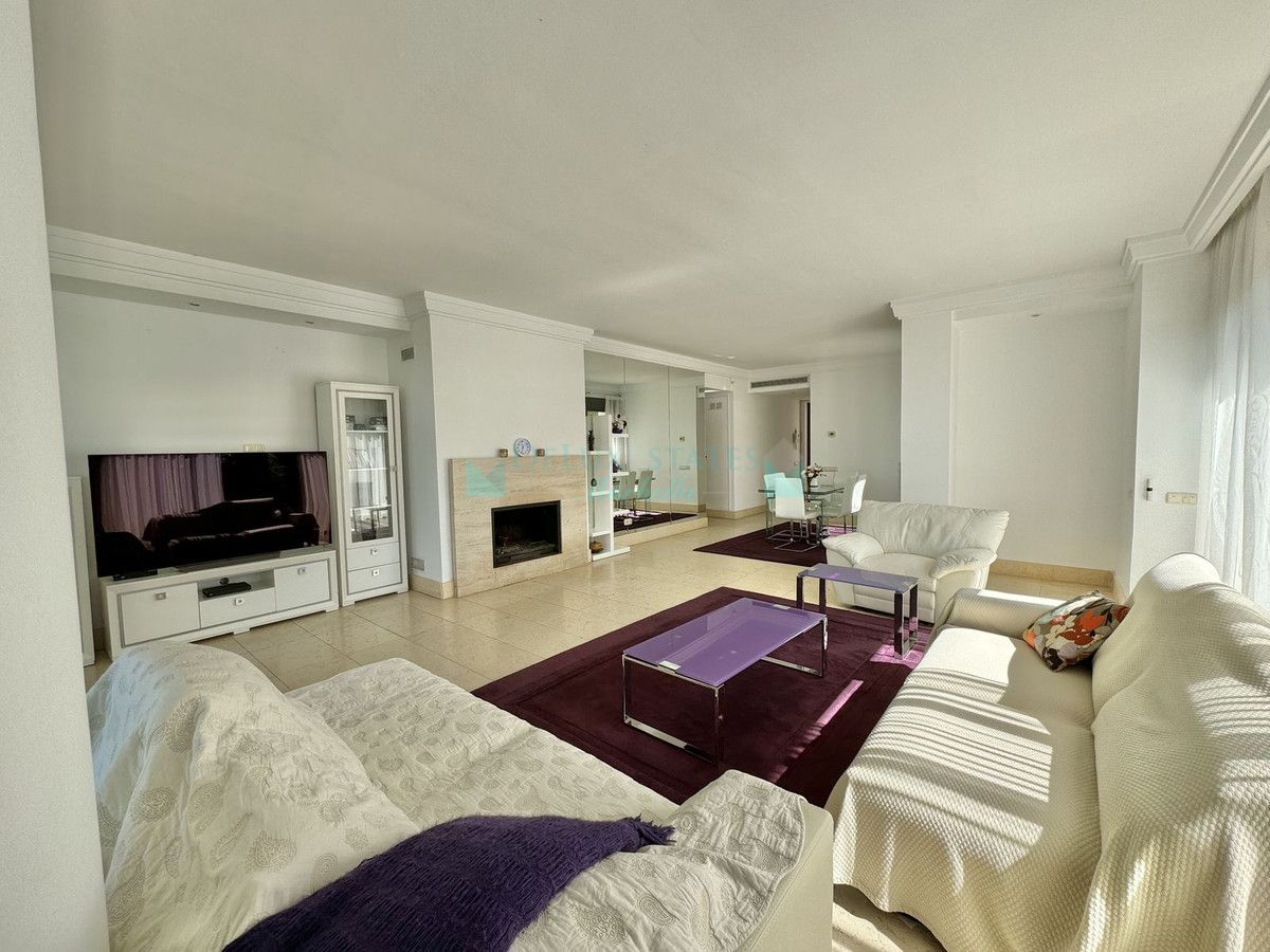 Ground Floor Apartment for sale in Los Altos de los Monteros, Marbella East