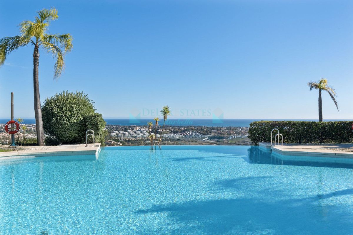 Ground Floor Apartment for sale in Benahavis