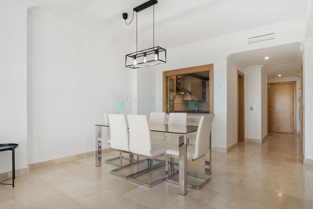 Ground Floor Apartment for sale in Benahavis
