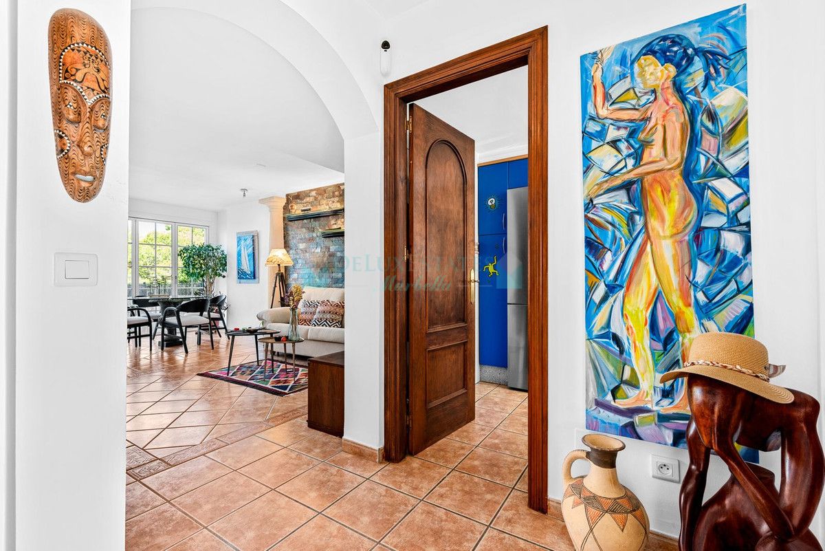 Town House for sale in Estepona