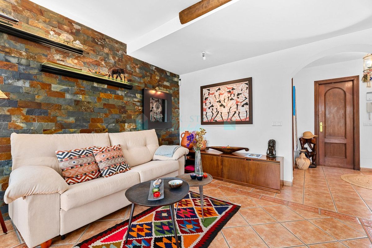 Town House for sale in Estepona