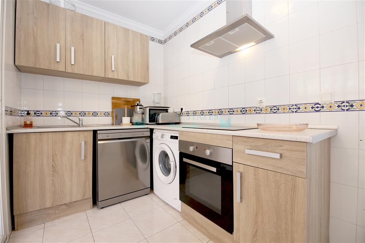 Town House for rent in Estepona