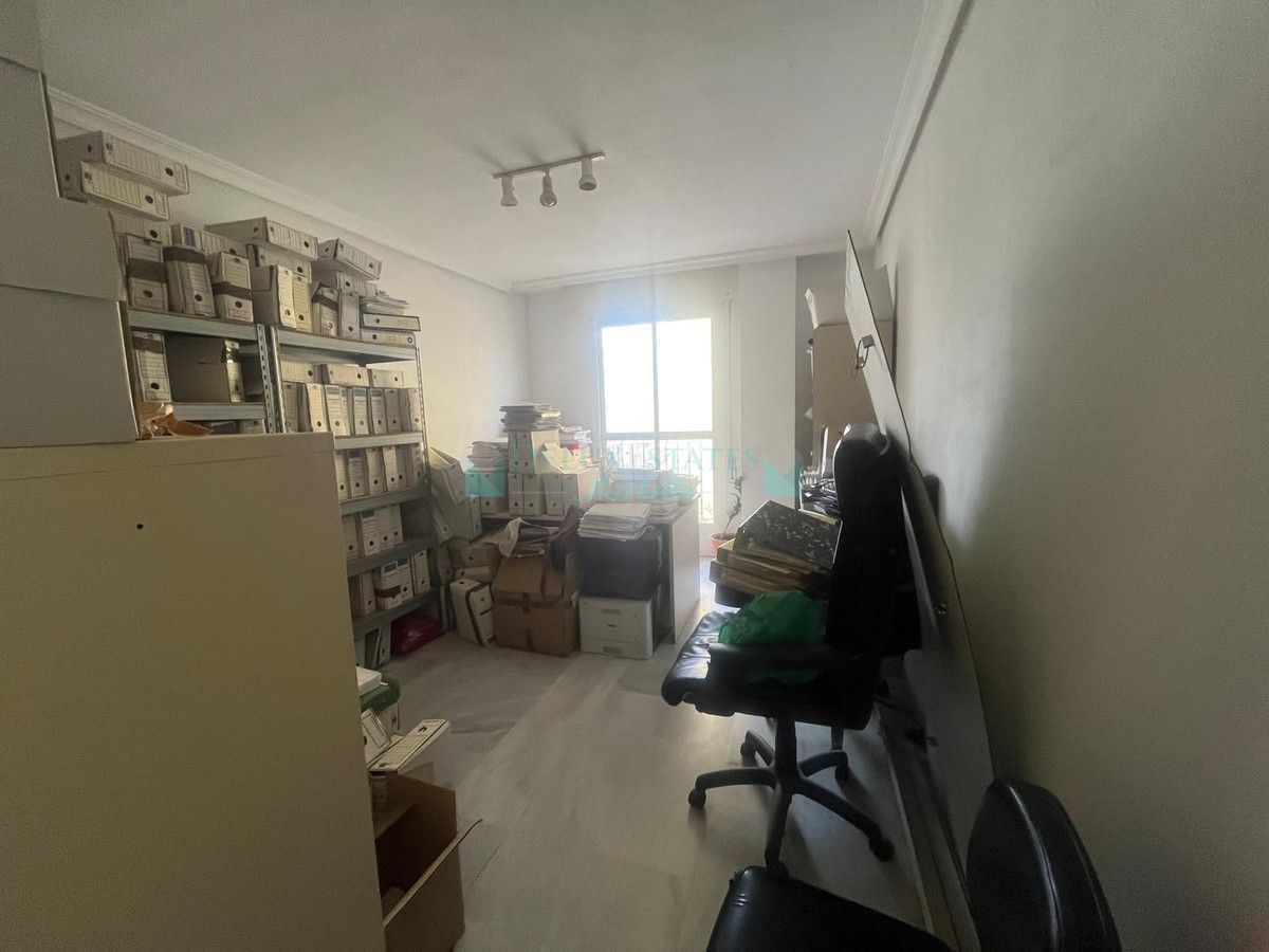 Apartment for sale in Estepona