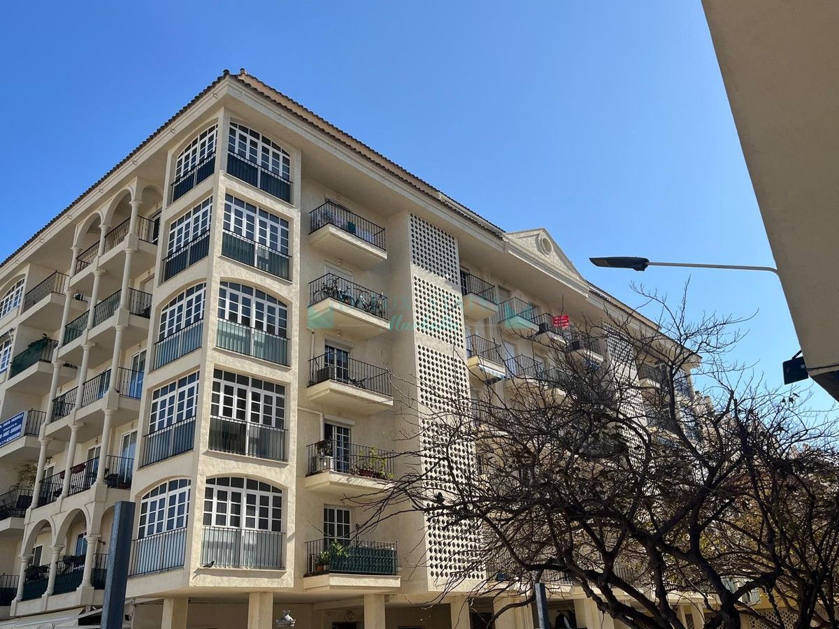 Apartment for sale in Estepona