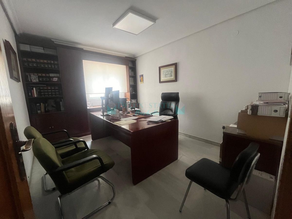 Apartment for sale in Estepona