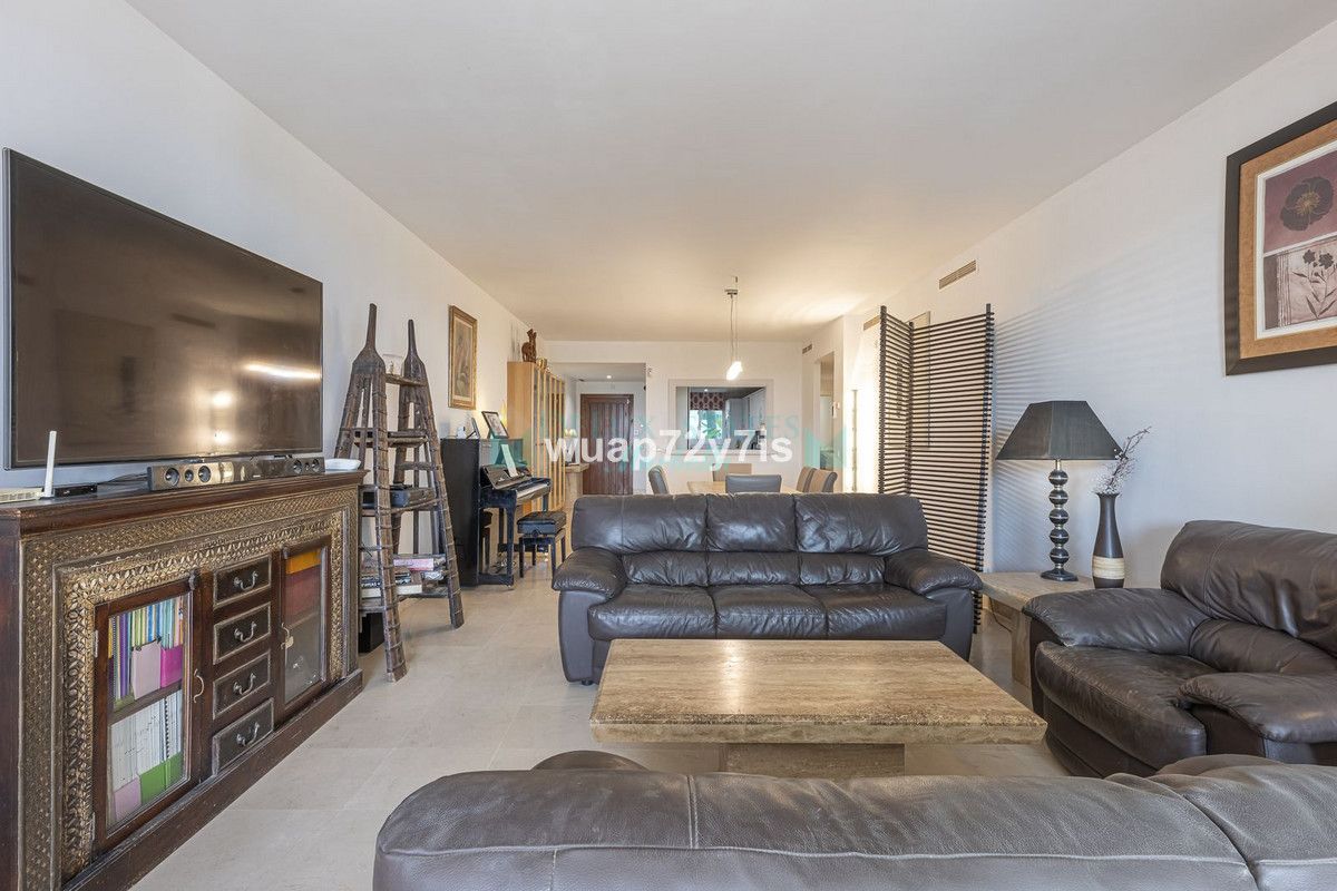 Ground Floor Apartment for sale in Nueva Andalucia