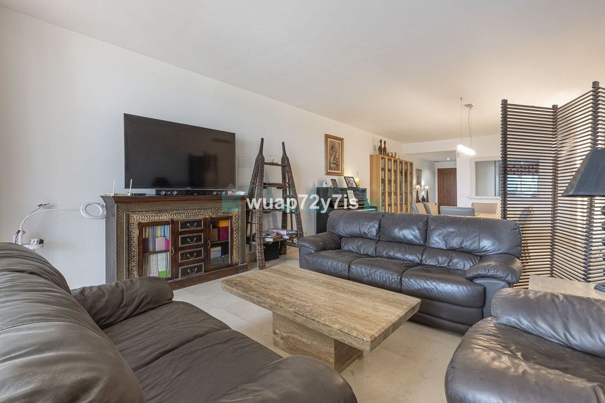 Ground Floor Apartment for sale in Nueva Andalucia