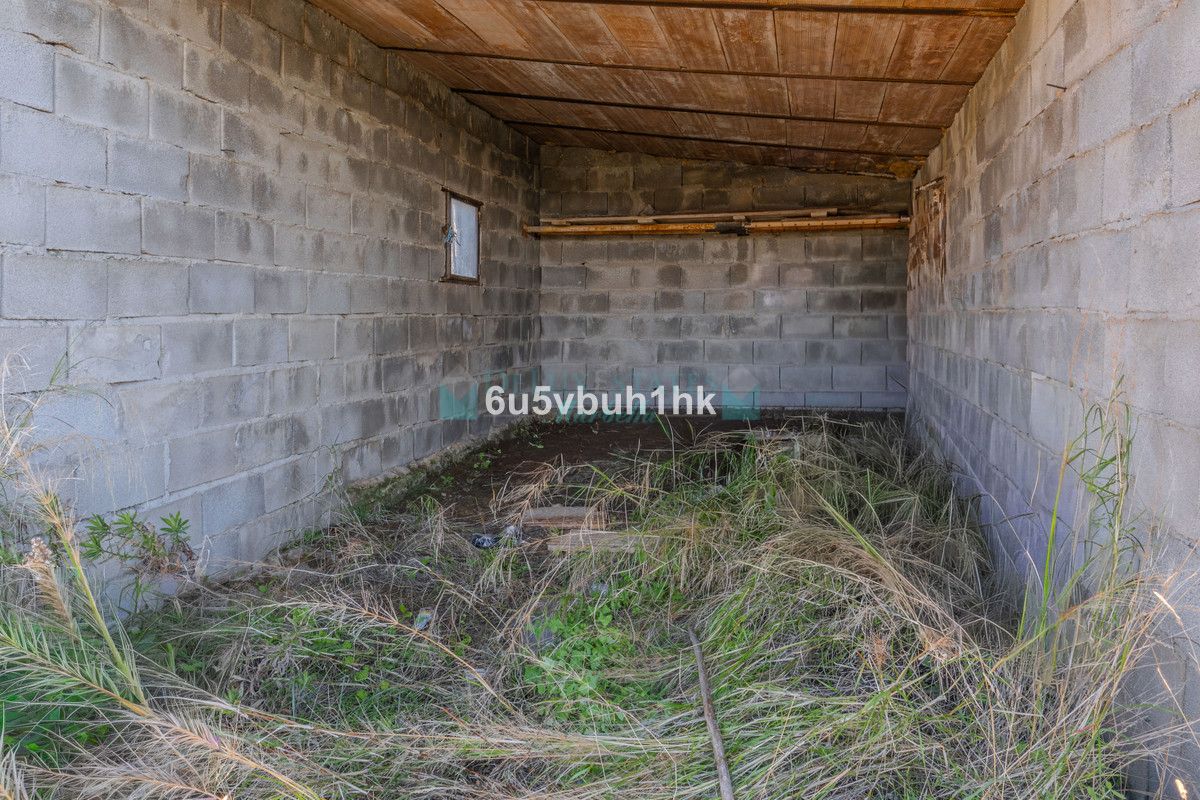 Plot for sale in Ojen