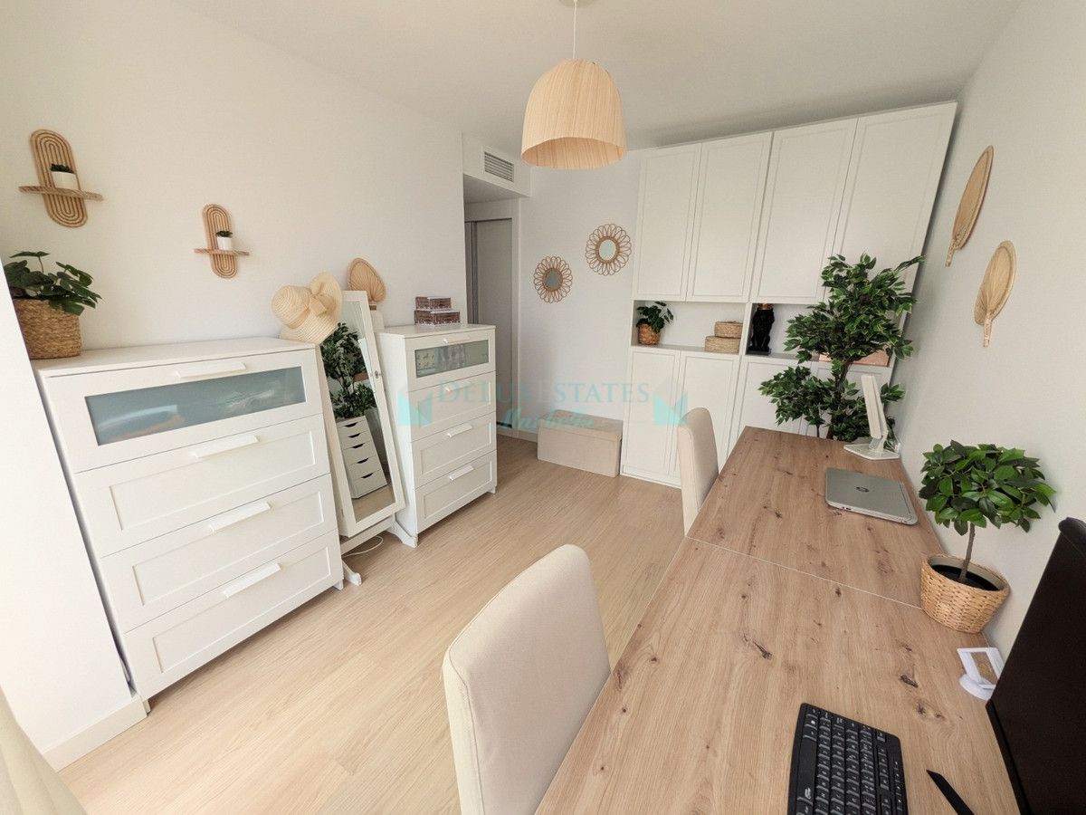 Penthouse for sale in Estepona