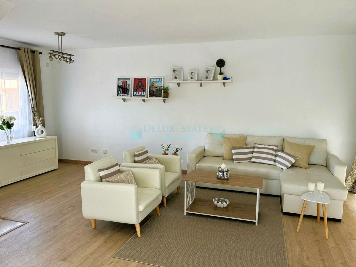 Villa for rent in Nueva Andalucia