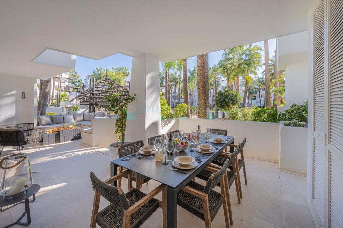 Ground Floor Apartment for sale in Marbella Golden Mile