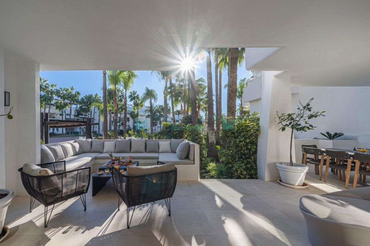 Ground Floor Apartment for sale in Marbella Golden Mile