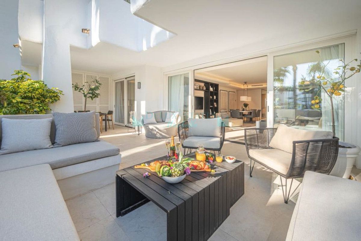 Ground Floor Apartment for sale in Marbella Golden Mile