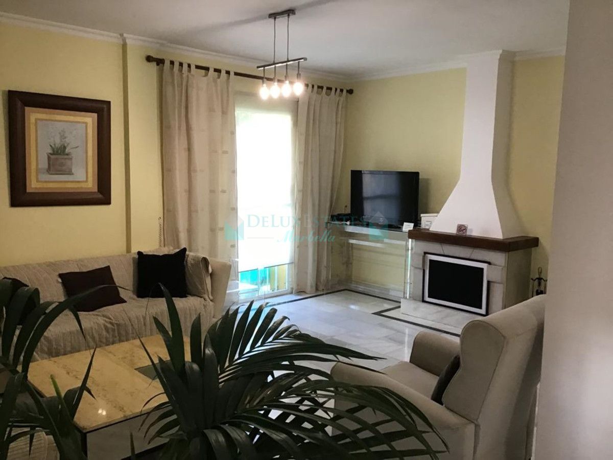 Villa for rent in Nueva Andalucia