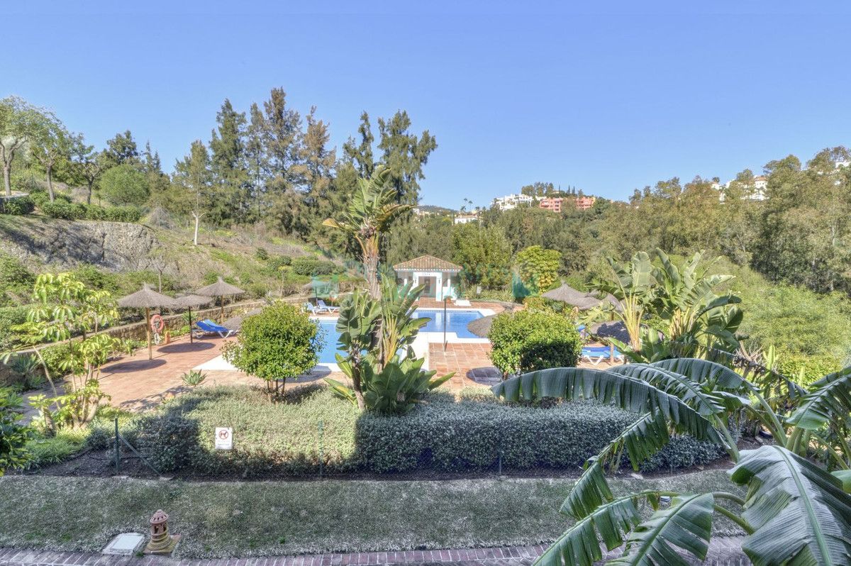 Apartment for sale in Los Arqueros, Benahavis