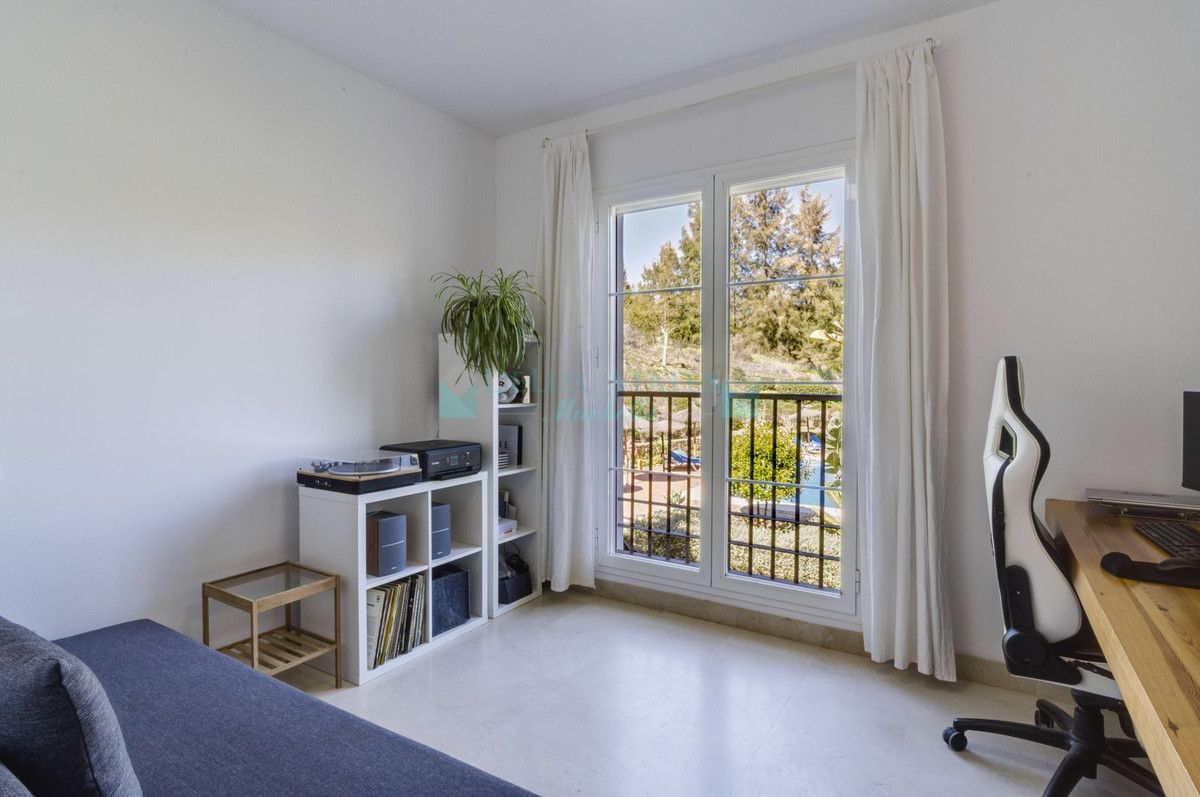 Apartment for sale in Los Arqueros, Benahavis