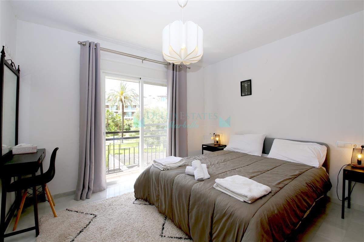Town House for rent in Estepona