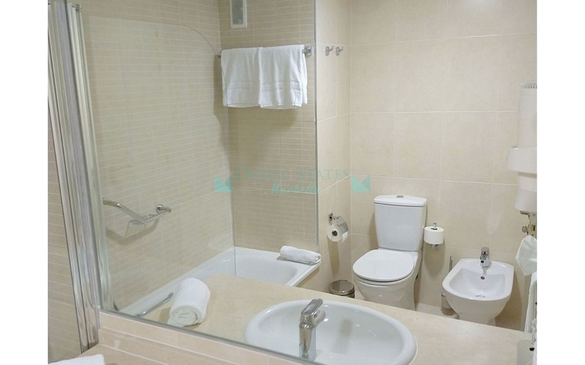 Apartamento en venta en Estepona