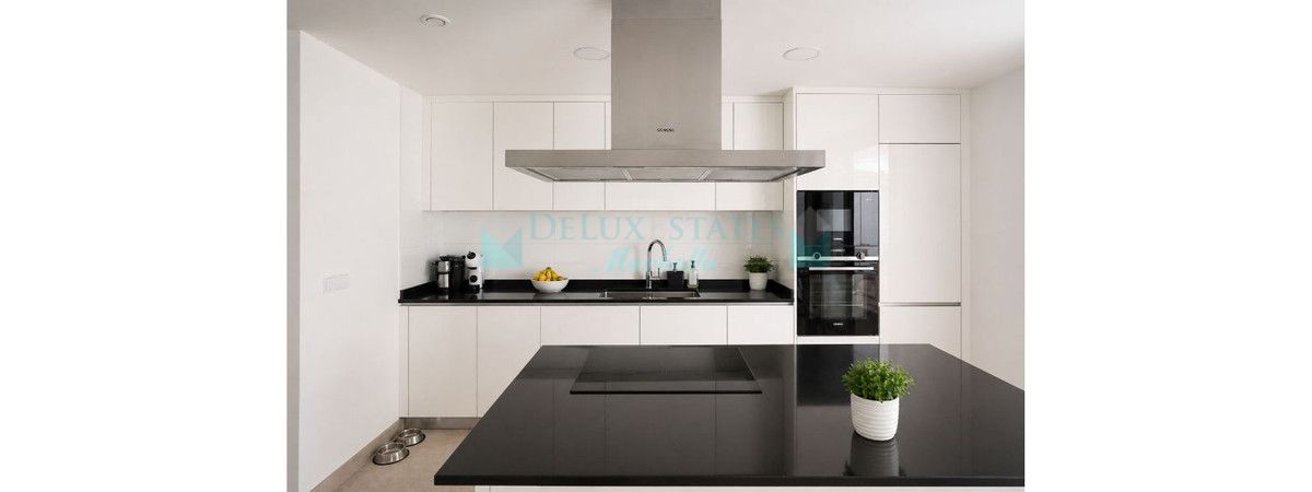 Apartamento Planta Baja en alquiler en Atalaya, Estepona