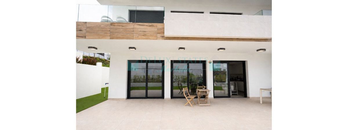 Apartamento Planta Baja en alquiler en Atalaya, Estepona