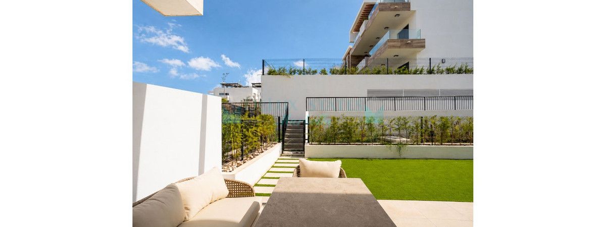 Apartamento Planta Baja en alquiler en Atalaya, Estepona