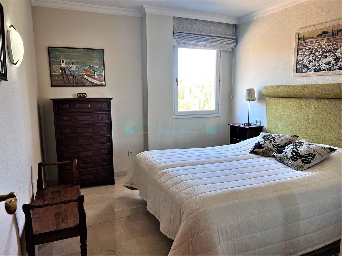 Apartment for sale in Atalaya, Estepona