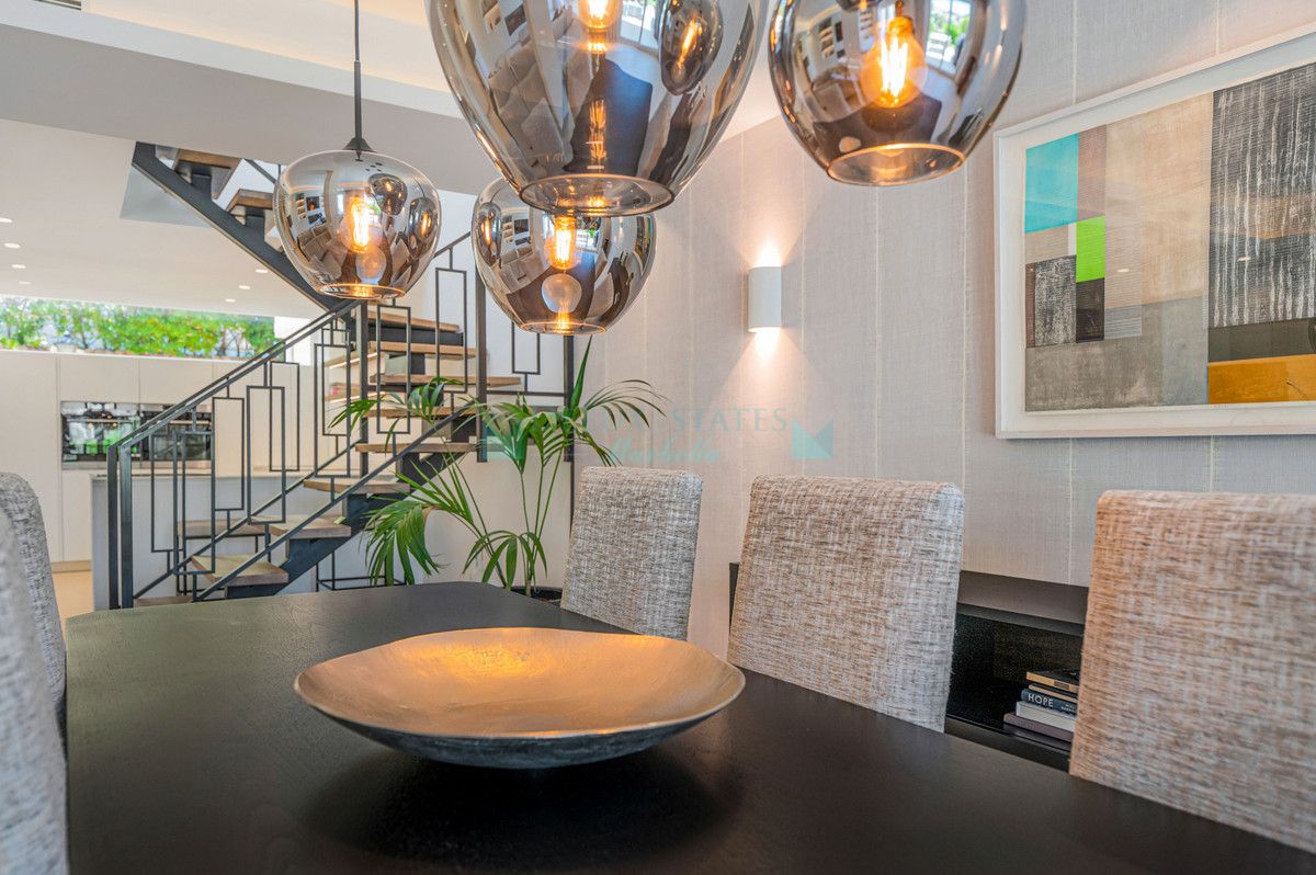 Town House for sale in La Quinta, Benahavis