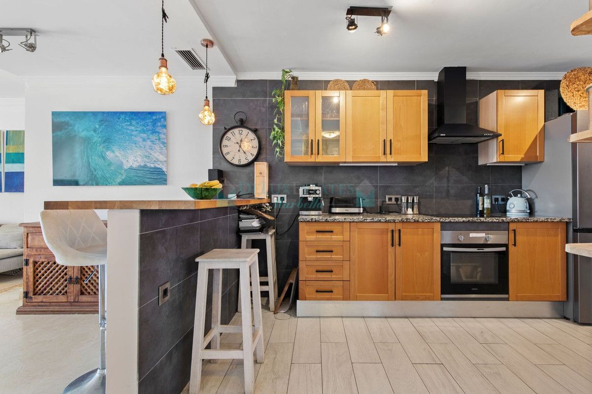 Apartment for sale in Elviria, Marbella East