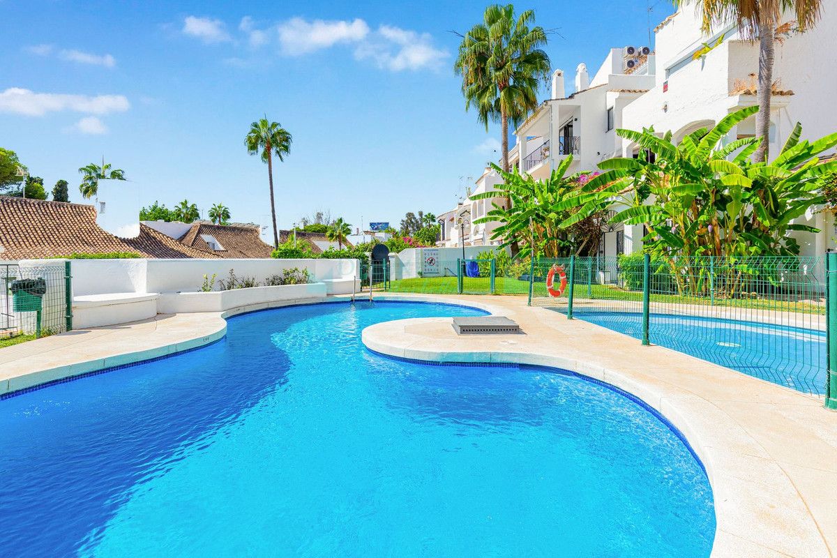 Ground Floor Apartment for sale in Marbella - Puerto Banus