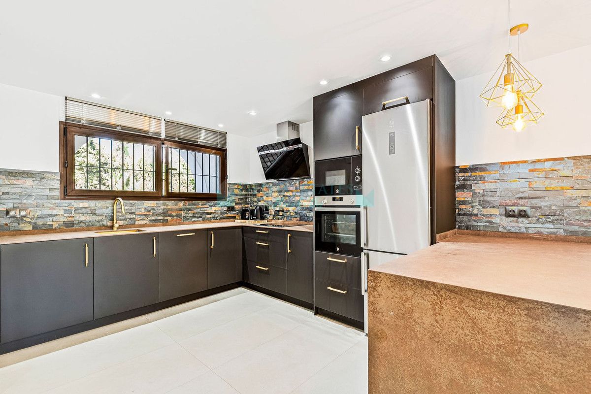 Ground Floor Apartment for sale in Marbella - Puerto Banus