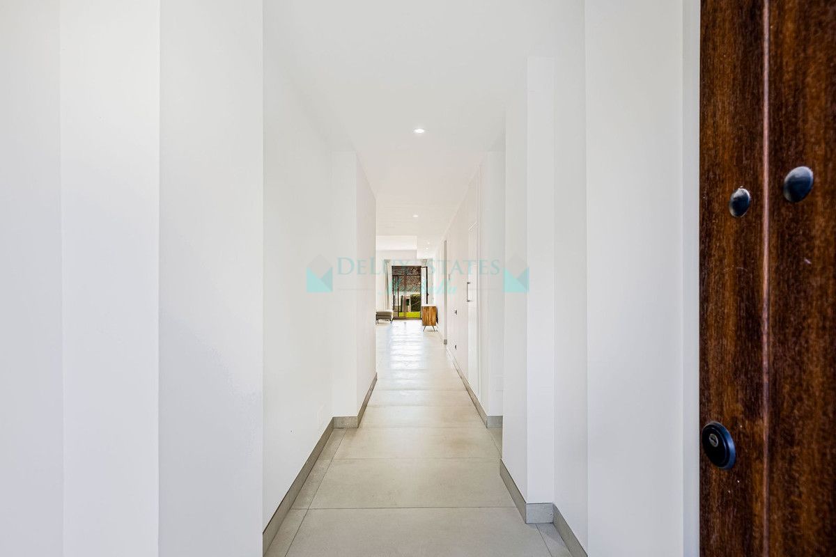 Ground Floor Apartment for sale in Marbella - Puerto Banus