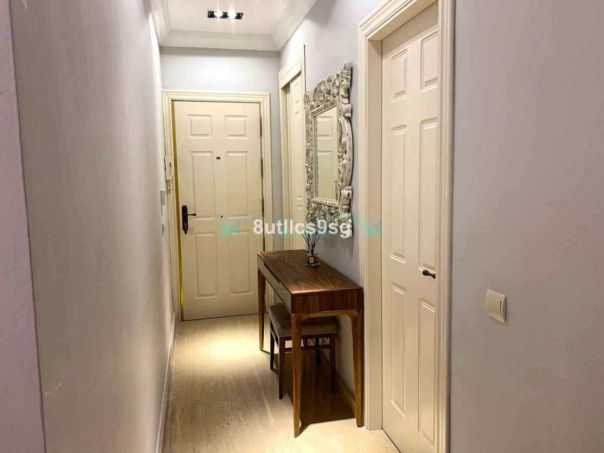 Apartment for sale in Estepona