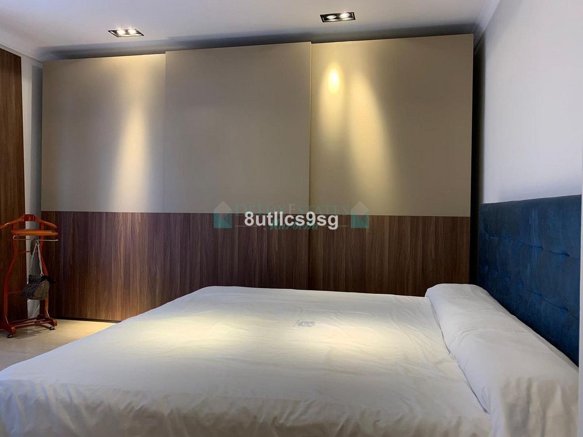 Apartment for sale in Estepona