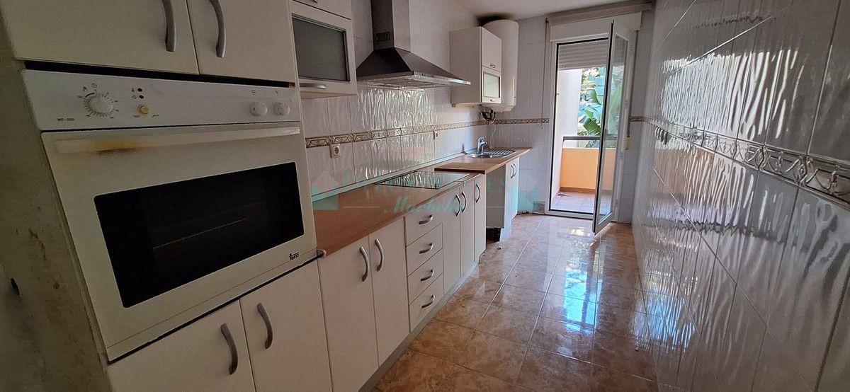 Apartment for sale in Elviria, Marbella East