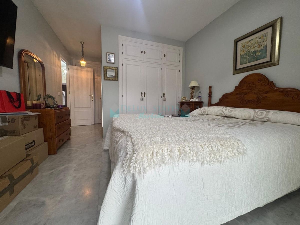 Town House for sale in Atalaya, Estepona