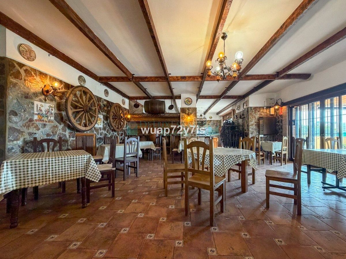 Restaurant for rent in Estepona