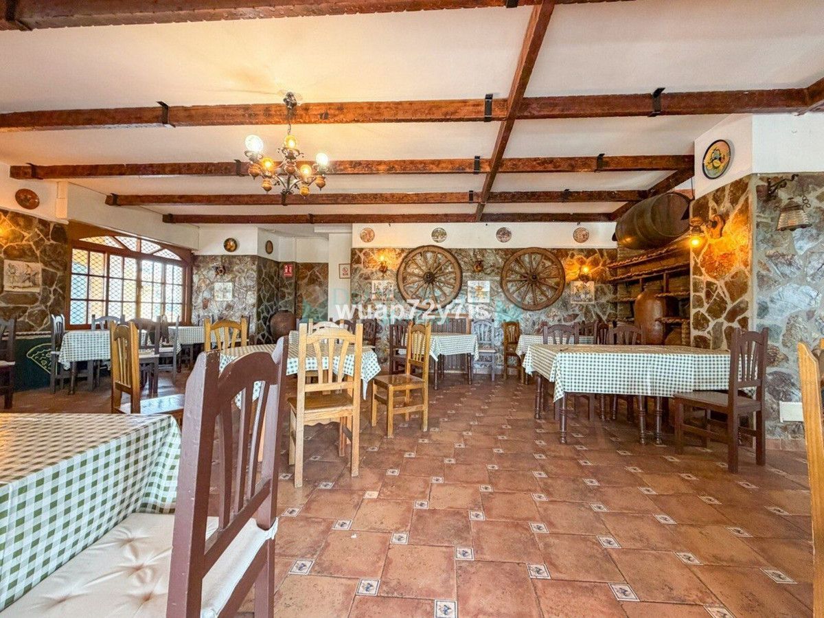 Restaurant for rent in Estepona