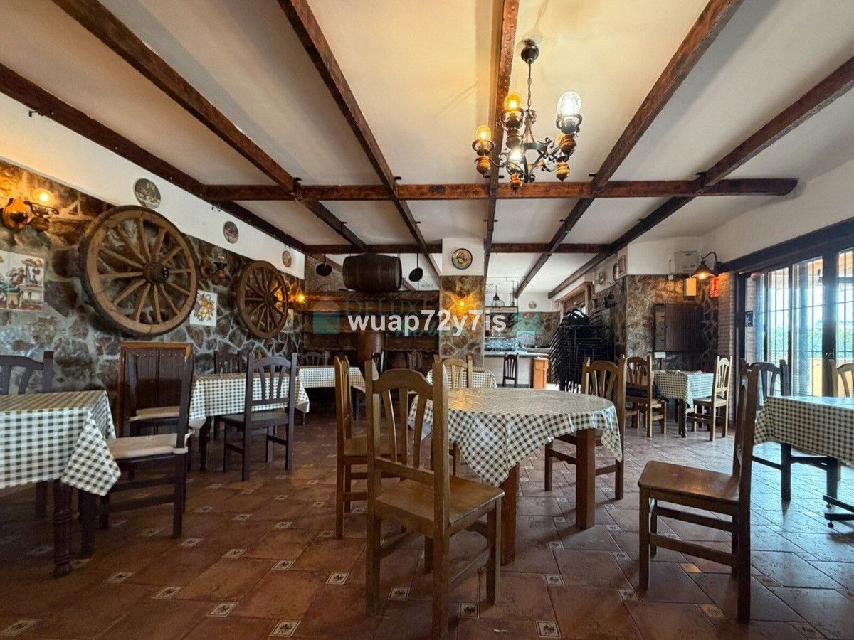 Restaurant for rent in Estepona