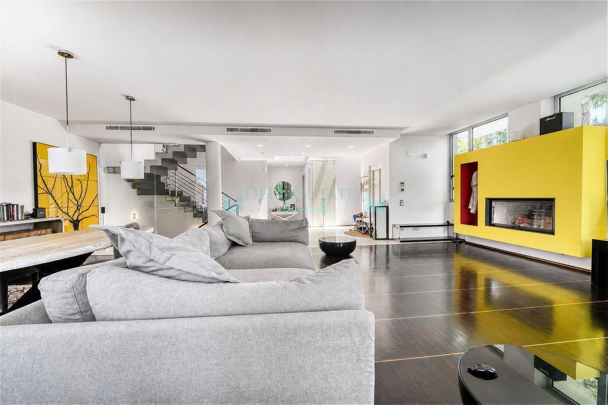 Semi Detached Villa for sale in Sierra Blanca, Marbella Golden Mile