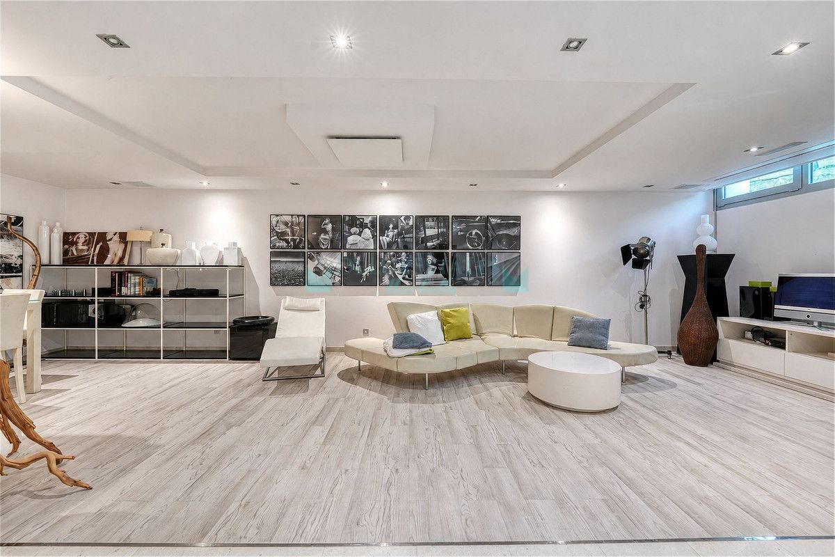Semi Detached Villa for sale in Sierra Blanca, Marbella Golden Mile
